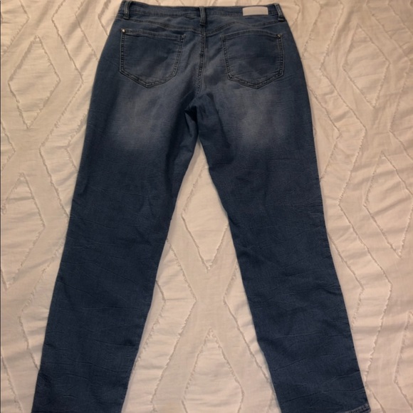 DKNY Bleecker Boyfriend Jeans - Picture 4 of 6